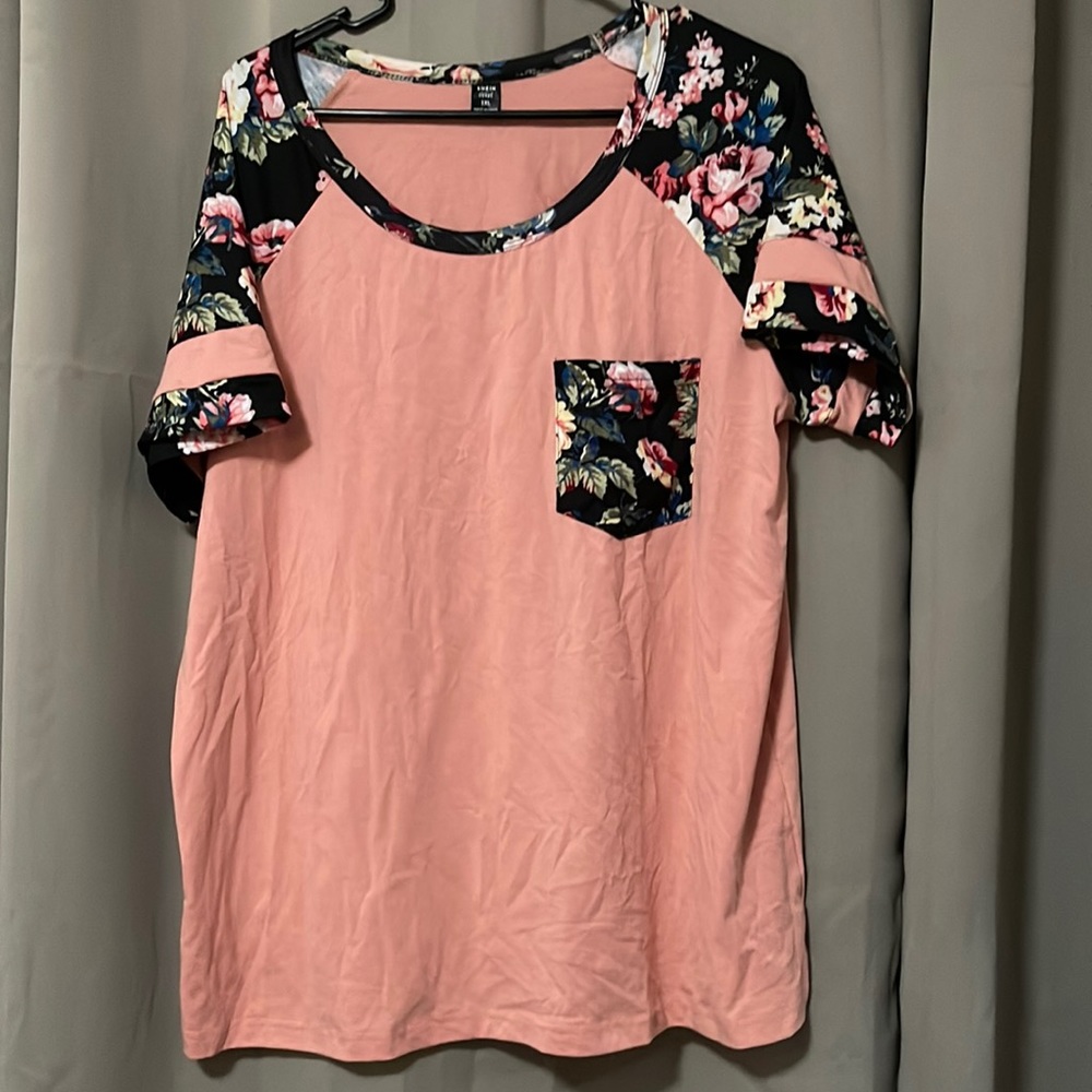 Floral sleeve top